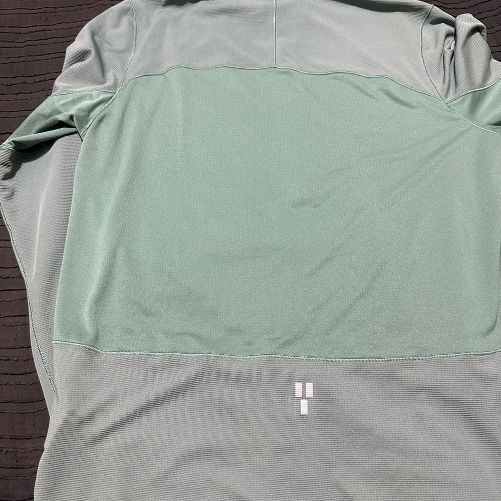 The North Face Men's Green Jacket.     <<<<<41>>>>> - Picture 3 of 5